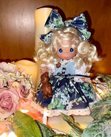 Precious Moments Dolls - The Doll Maker - Goldilocks 7"