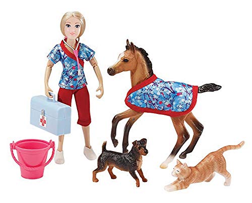 Breyer - Day at The Vet Doll & Animals Set - 8 Pieces